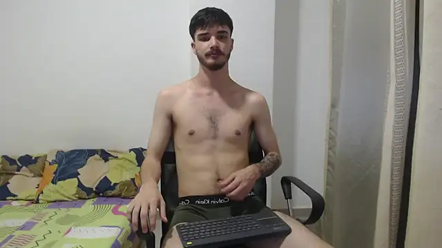 Snapshot of Aleex_Miller chatting on December 17, 2025, 11:55 pm Aleex Miller online show from December 17, 2025, 11:55 pm