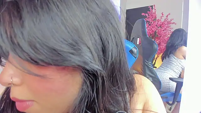 adarna13  online show from October 6, 2025, 7:22 pm