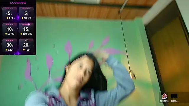 Connie Bell online show from November 16, 2025, 12:44 pm