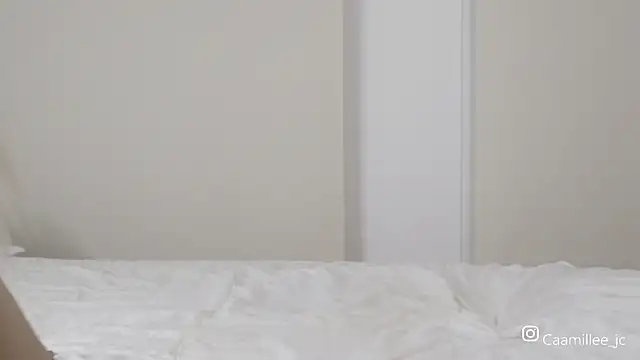 caamillee  online show from September 13, 2025, 4:45 am