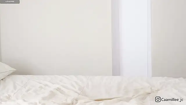 Snapshot of caamillee_ chatting on February 25, 2026, 1:26 am caamillee online show from February 25, 2026, 1:26 am