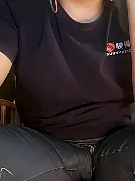 Snapshot of almighty_d chatting on February 21, 2025, 8:07 am almighty d online show from February 21, 2025, 8:07 am