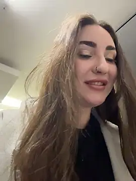 KiraBarlows online show from February 18, 2026, 9:00 pm