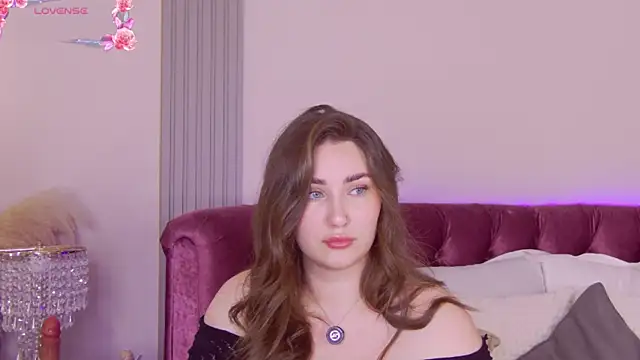 KiraBarlows online show from July 11, 2026, 7:49 pm