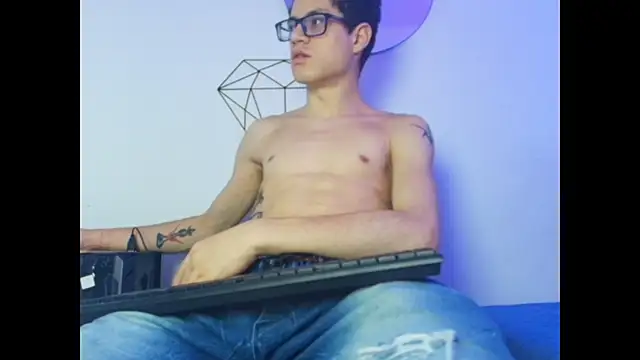 wolfandsky online show from October 27, 2025, 11:47 am