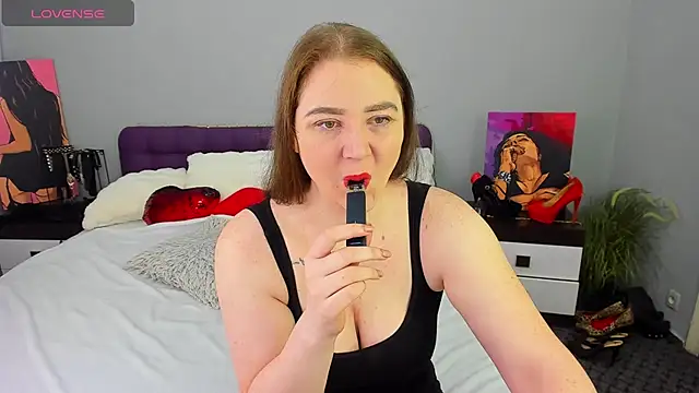 Snapshot of lillyloan4u chatting on November 9, 2025, 9:07 am lillyloan4u online show from November 9, 2025, 9:07 am