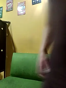 Snapshot of ilonna2025 chatting on February 5, 2025, 9:50 pm ilonna2025 online show from February 5, 2025, 9:50 pm