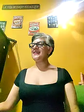 Snapshot of ilonna2025 chatting on March 5, 2025, 4:56 am ilonna2025 online show from March 5, 2025, 4:56 am