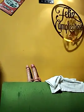 Snapshot of ilonna2025 chatting on September 12, 2025, 10:21 pm ilonna2025 online show from September 12, 2025, 10:21 pm