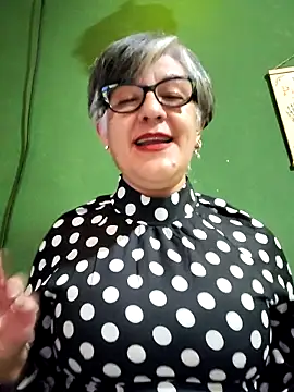 Snapshot of ilonna2025 chatting on September 21, 2025, 7:21 am ilonna2025 online show from September 21, 2025, 7:21 am