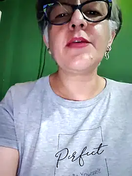 Snapshot of ilonna2025 chatting on October 2, 2025, 6:42 am ilonna2025 online show from October 2, 2025, 6:42 am