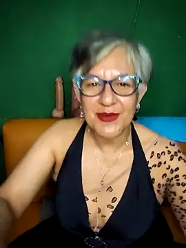 Snapshot of ilonna2025 chatting on November 30, 2025, 11:42 pm ilonna2025 online show from November 30, 2025, 11:42 pm