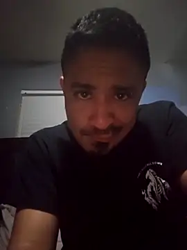 Snapshot of Burrrucecold00 chatting on February 14, 2025, 9:45 am Burrrucecold00 online show from February 14, 2025, 9:45 am