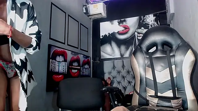 Snapshot of Africa_Carolina chatting on February 28, 2025, 8:20 am Africa Carolina online show from February 28, 2025, 8:20 am