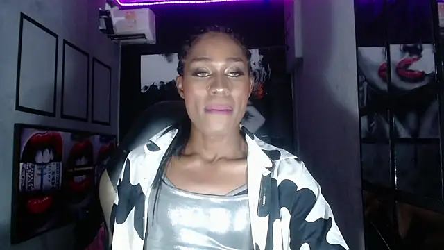 Snapshot of Africa_Carolina chatting on March 2, 2025, 10:35 am Africa Carolina online show from March 2, 2025, 10:35 am