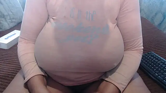 BUBBLYBUNNYxx online show from May 28, 2026, 5:16 am