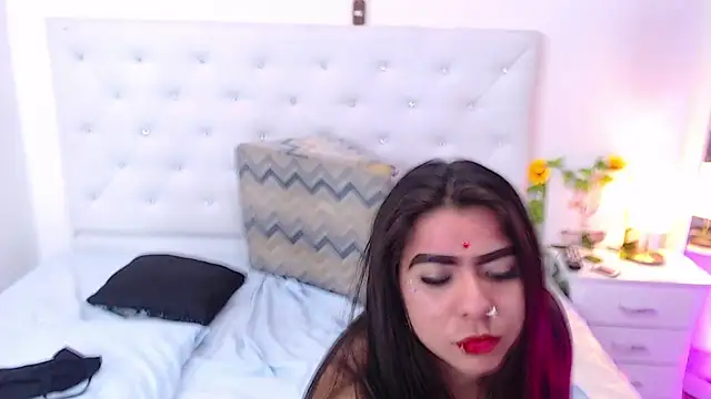 ninanaughty13 online show from January 29, 2025, 8:14 pm