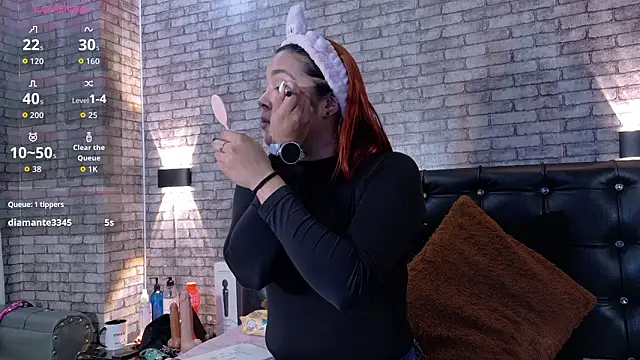 Sophie new25 online show from March 11, 2026, 12:55 pm