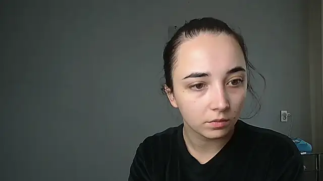 Eva Gloryy online show from November 1, 2025, 12:29 pm