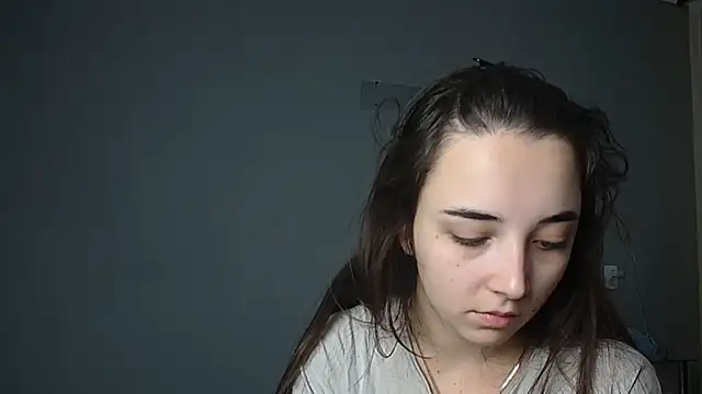 Eva Gloryy online show from November 11, 2025, 11:54 am