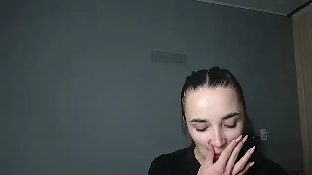 Snapshot of Eva_Gloryy chatting on January 10, 2026, 12:12 am Eva Gloryy online show from January 10, 2026, 12:12 am