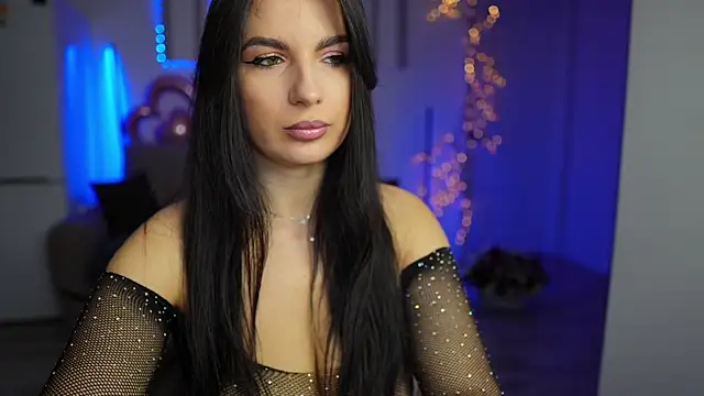 Snapshot of swarowskayaya chatting on December 21, 2025, 8:16 pm swarowskayaya online show from December 21, 2025, 8:16 pm