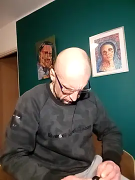 bobbuilder77pl online show from February 21, 2025, 11:32 pm