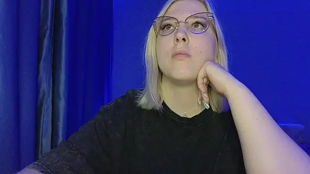 HotBrandyX online show from June 8, 2026, 3:23 pm