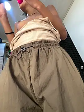 Snapshot of zoe_storm chatting on November 7, 2025, 12:54 am zoe storm online show from November 7, 2025, 12:54 am