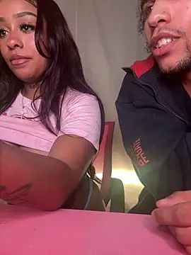 hazelbaby8880 online show from April 15, 2026, 10:22 am