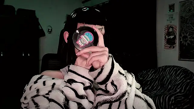 roxy toxic online show from February 12, 2026, 12:49 am