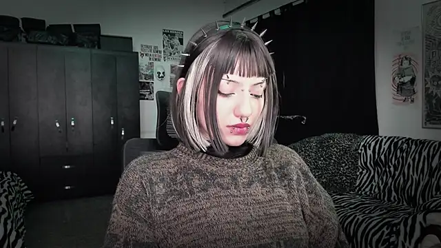 roxy toxic online show from June 10, 2026, 12:33 am