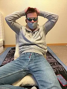 ki--kun online show from March 25, 2026, 8:09 am