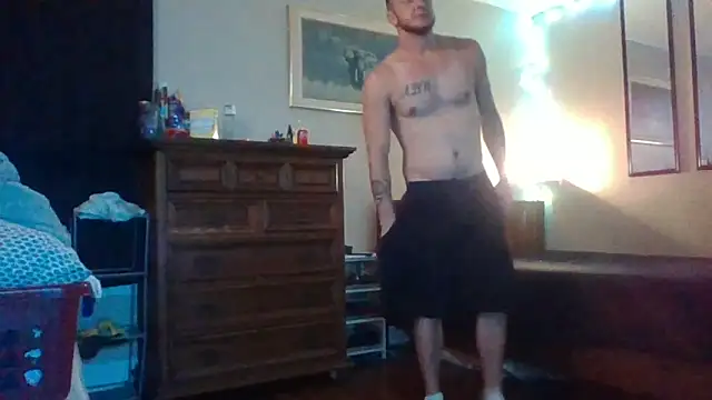 biggzee6 online show from September 14, 2025, 7:07 am