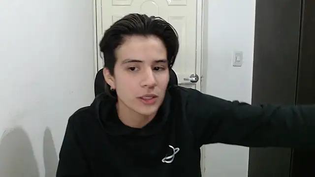 Snapshot of Dha_lia0 chatting on January 19, 2025, 7:15 am Dha lia0 online show from January 19, 2025, 7:15 am