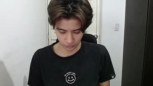 Snapshot of Dha_lia0 chatting on January 23, 2025, 6:28 am Dha lia0 online show from January 23, 2025, 6:28 am