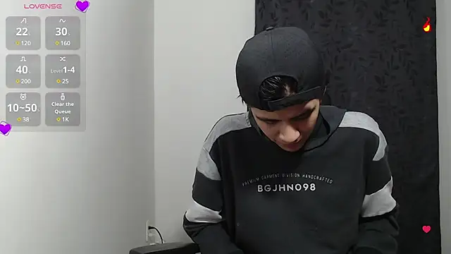 Snapshot of Dha_lia0 chatting on March 21, 2025, 6:49 am Dha lia0 online show from March 21, 2025, 6:49 am