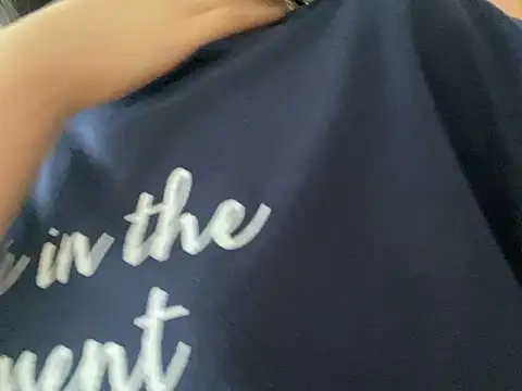 Snapshot of riri_riri_jp chatting on September 28, 2025, 5:35 am riri riri jp online show from September 28, 2025, 5:35 am