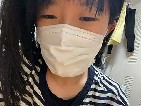 Snapshot of riri_riri_jp chatting on October 19, 2025, 3:34 pm riri riri jp online show from October 19, 2025, 3:34 pm