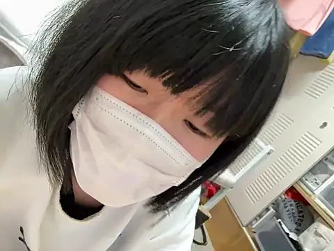Snapshot of riri_riri_jp chatting on April 30, 2026, 10:43 am riri riri jp online show from April 30, 2026, 10:43 am