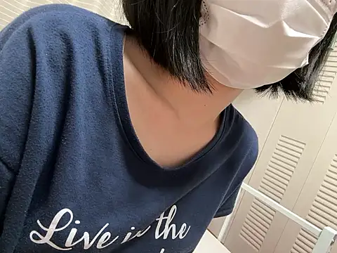 Snapshot of riri_riri_jp chatting on May 20, 2026, 11:27 am riri riri jp online show from May 20, 2026, 11:27 am