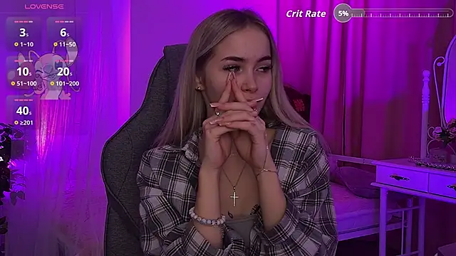 Snapshot of DakotaaJohnnson chatting on October 31, 2025, 12:50 pm DakotaaJohnnson online show from October 31, 2025, 12:50 pm