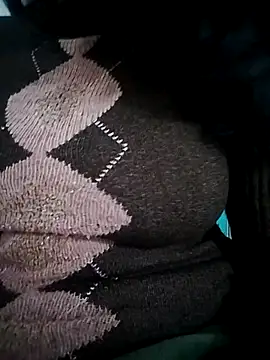 Snapshot of tasty_Chocobaar chatting on November 20, 2025, 7:52 am tasty Chocobaar online show from November 20, 2025, 7:52 am