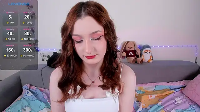 Snapshot of EmmyStar_ chatting on February 19, 2025, 10:42 pm EmmyStar online show from February 19, 2025, 10:42 pm