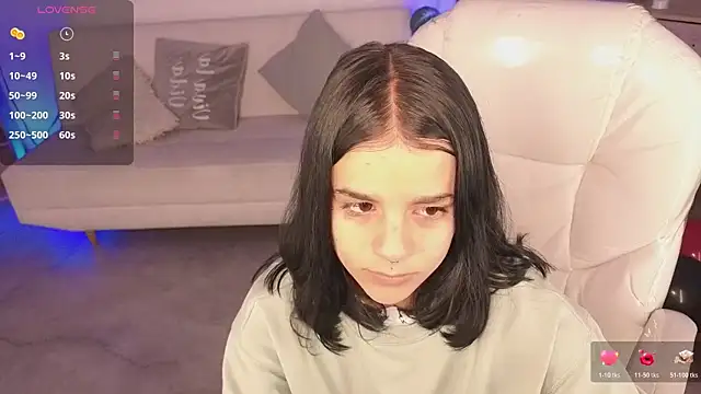 Nicole Foxx  online show from March 29, 2026, 7:36 pm