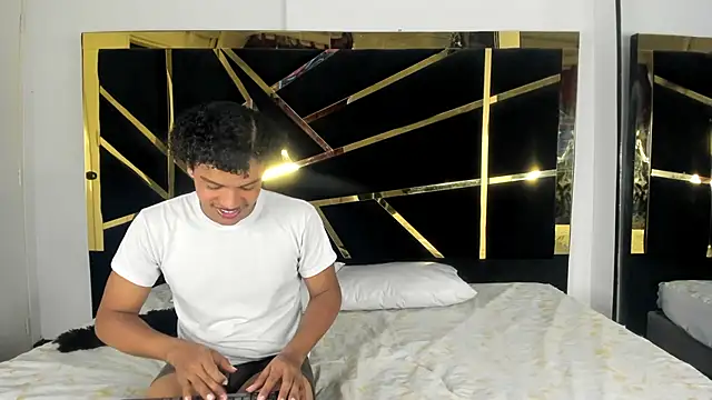 Snapshot of DanteAndKyle chatting on January 30, 2025, 12:59 pm DanteAndKyle online show from January 30, 2025, 12:59 pm