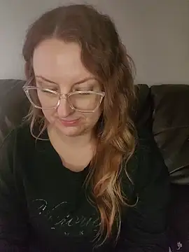 Snapshot of TattedMamaXOXO chatting on December 3, 2025, 7:12 pm TattedMamaXOXO online show from December 3, 2025, 7:12 pm