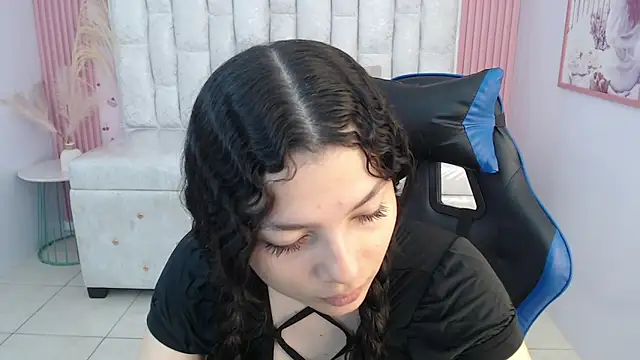 shalon diaz s online show from October 22, 2025, 1:33 pm