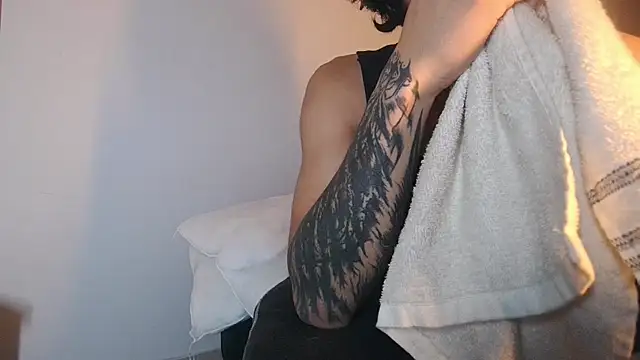 jord4nn   online show from January 22, 2025, 7:14 am