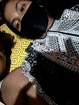 Hot couple 1 online show from March 18, 2026, 4:10 pm